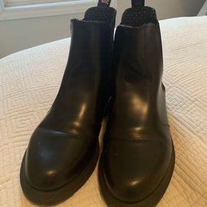 Dr. Marten mono Chelsea boot Eu 38. New, worn twice.